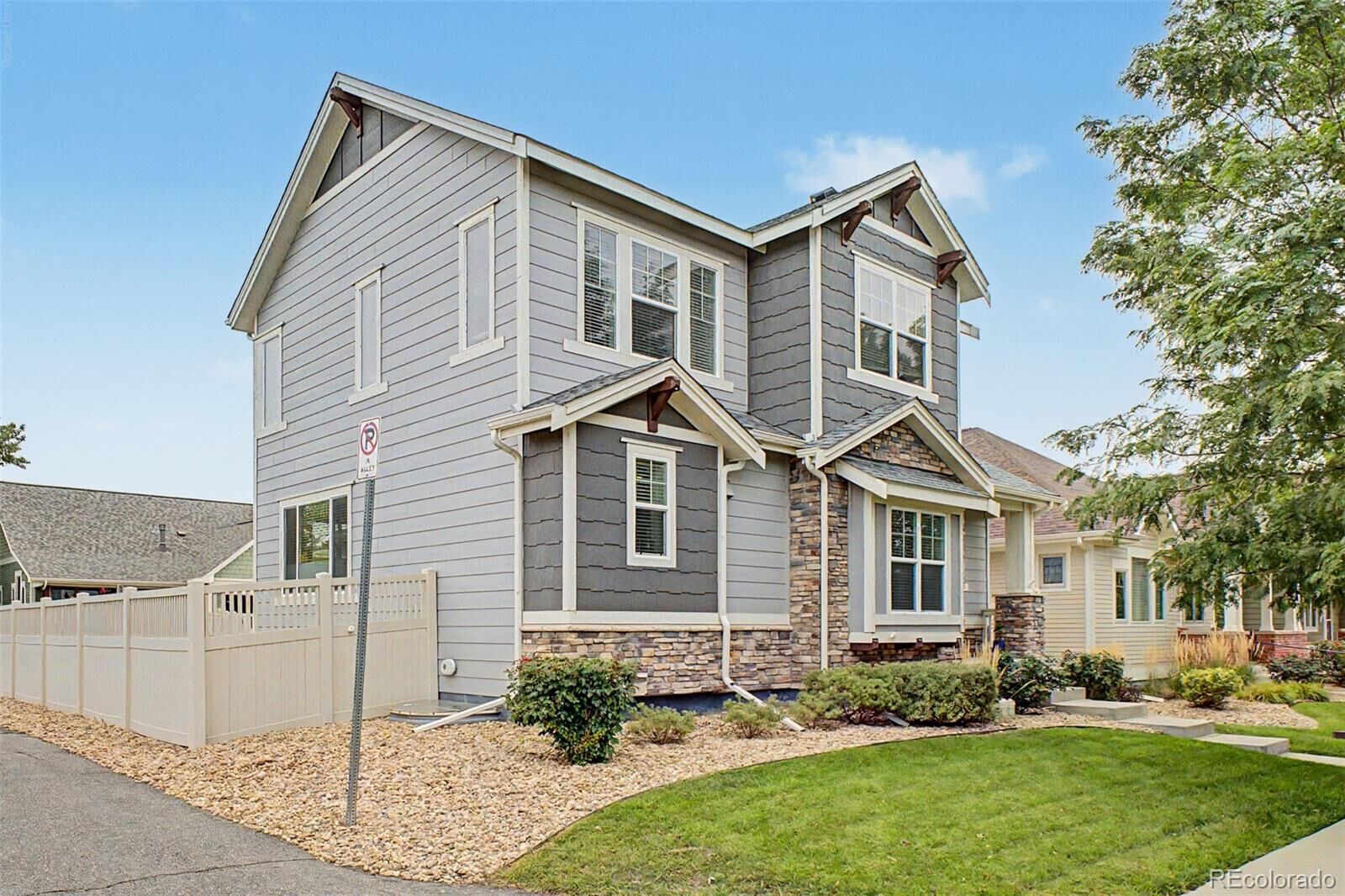Property Photo:  1424 Bluemoon Drive  CO 80504 