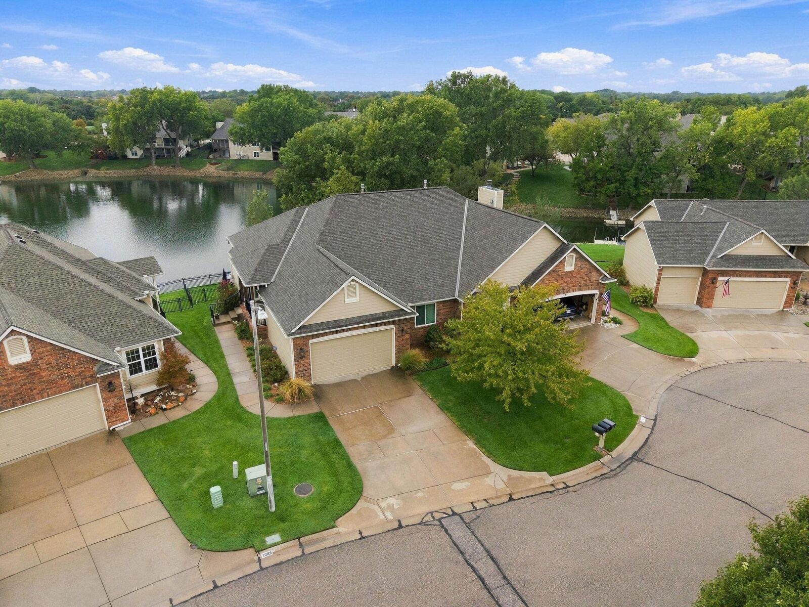Property Photo: 2301 N Lakeway Ct. KS 67205