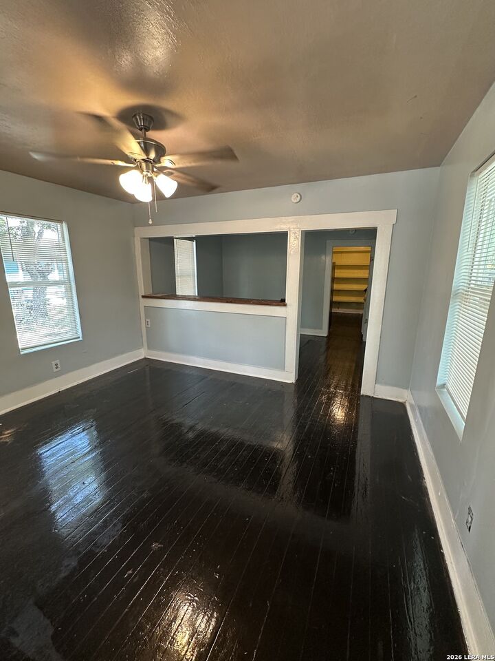 Property Photo: 307 E Lambert St A TX 78204