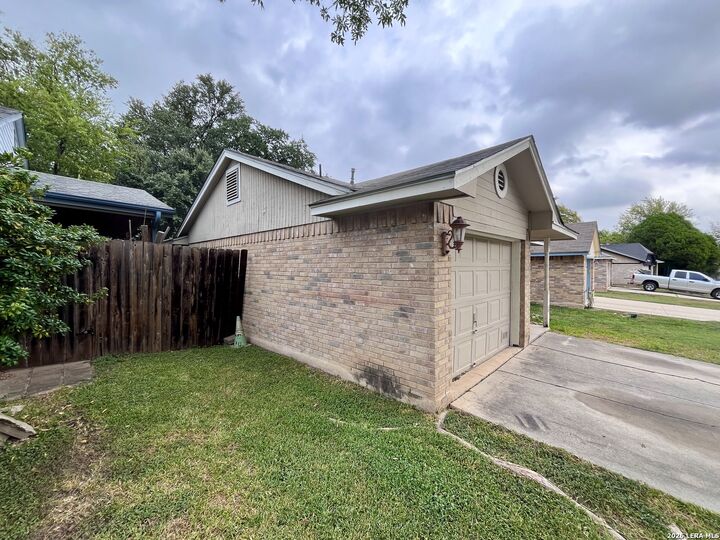 Property Photo:  11331 Jarbo Pass  TX 78245 
