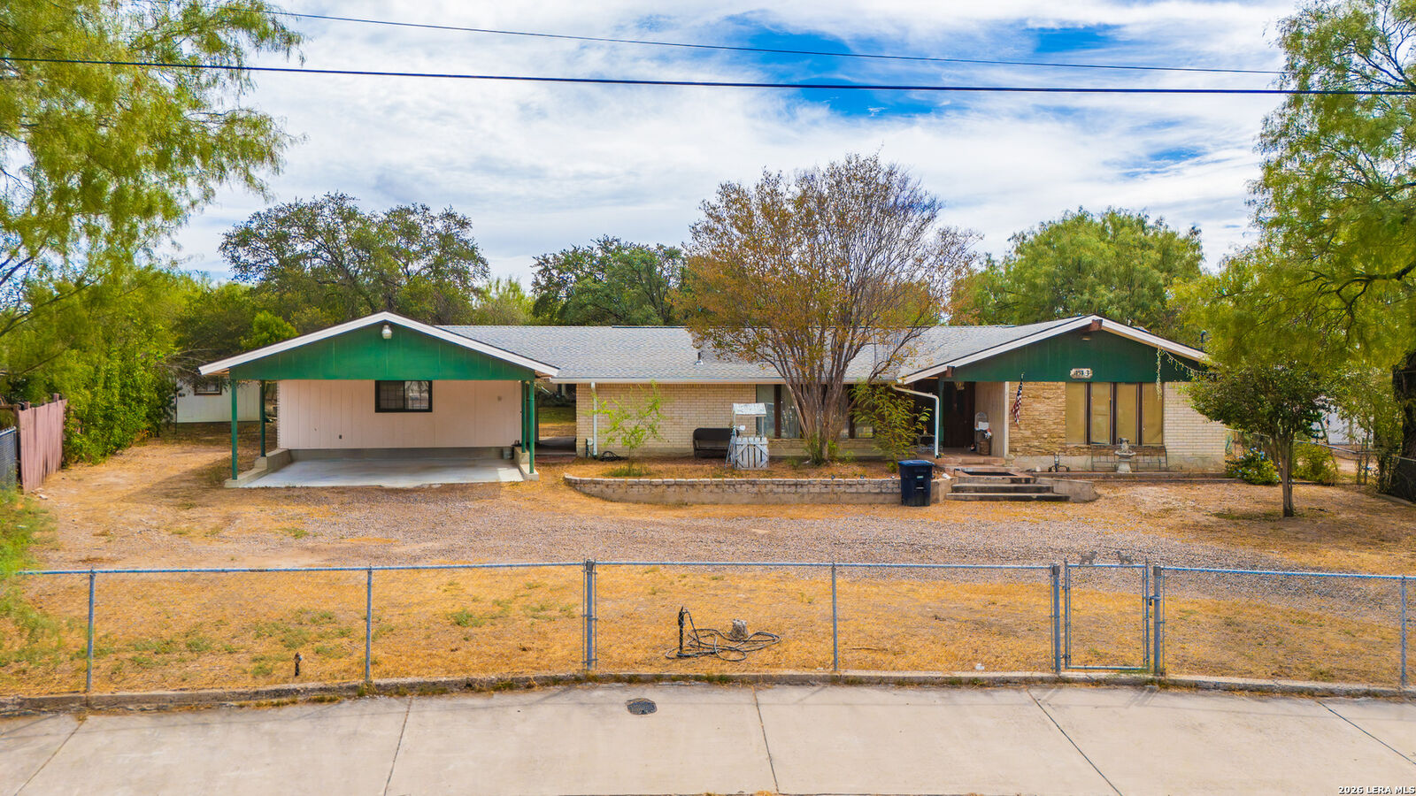 Property Photo:  443 Adolphus Street  TX 78852 