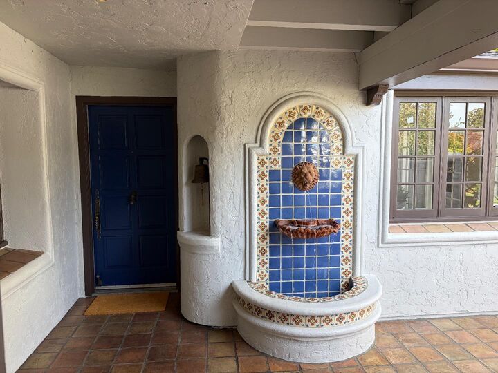 Property Photo:  2485 Sharon Oaks Drive  CA 94025 