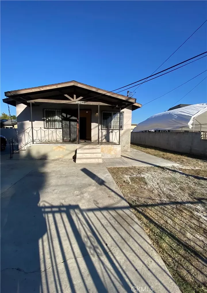 Property Photo: 11842 Success CA 90059