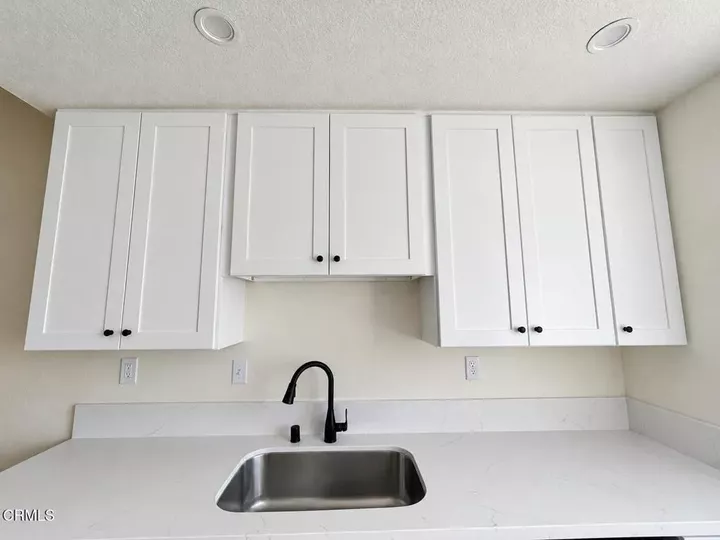 Property Photo:  5156 Columbus Place  CA 93033 