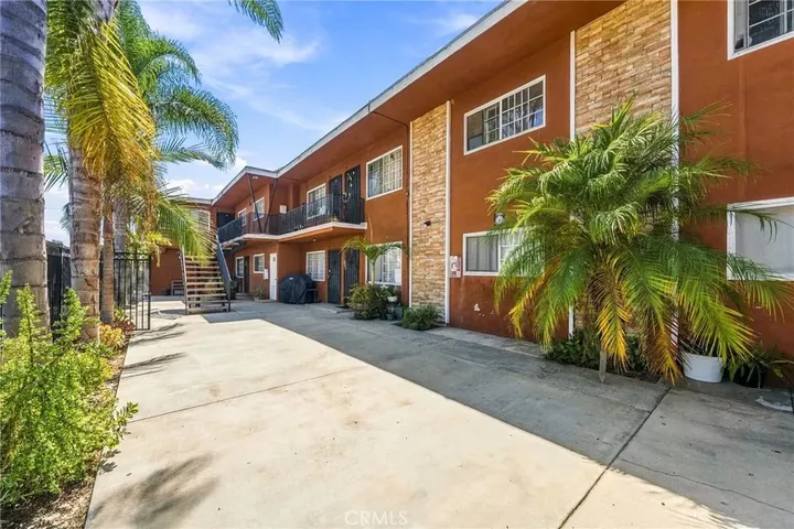 Property Photo: 5333 Pine Avenue CA 90805