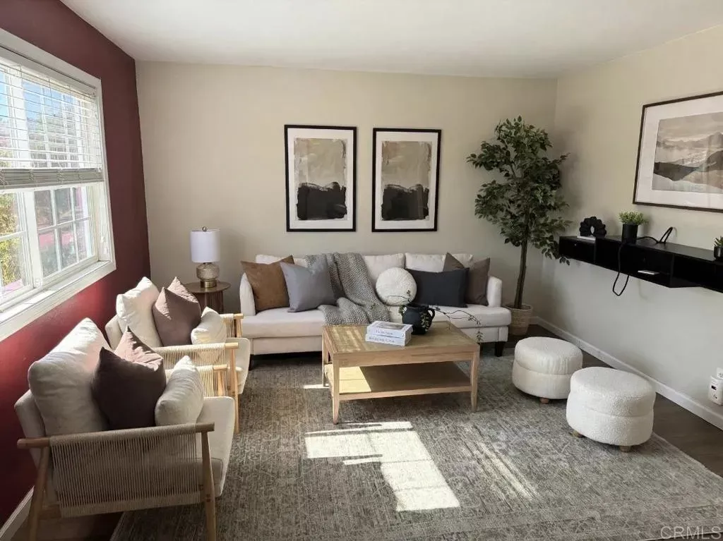 Property Photo:  4658 Calle Del Palo  CA 92057 