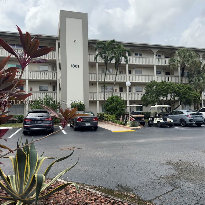 Property Photo: 1801 Eleuthera Pt C4 FL 33066
