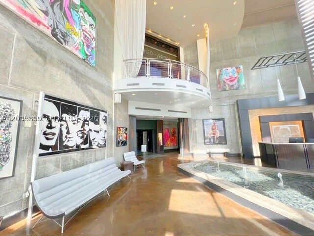 Property Photo:  690 SW 1st Ct 305  FL 33130 