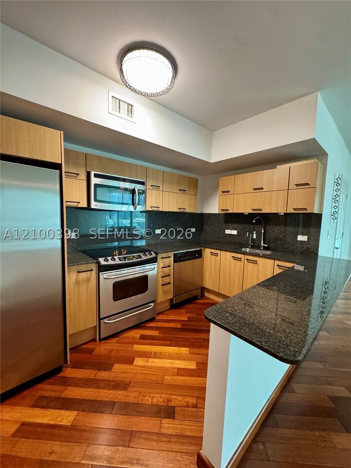 Property Photo: 350 S Miami Ave 1502 FL 33130