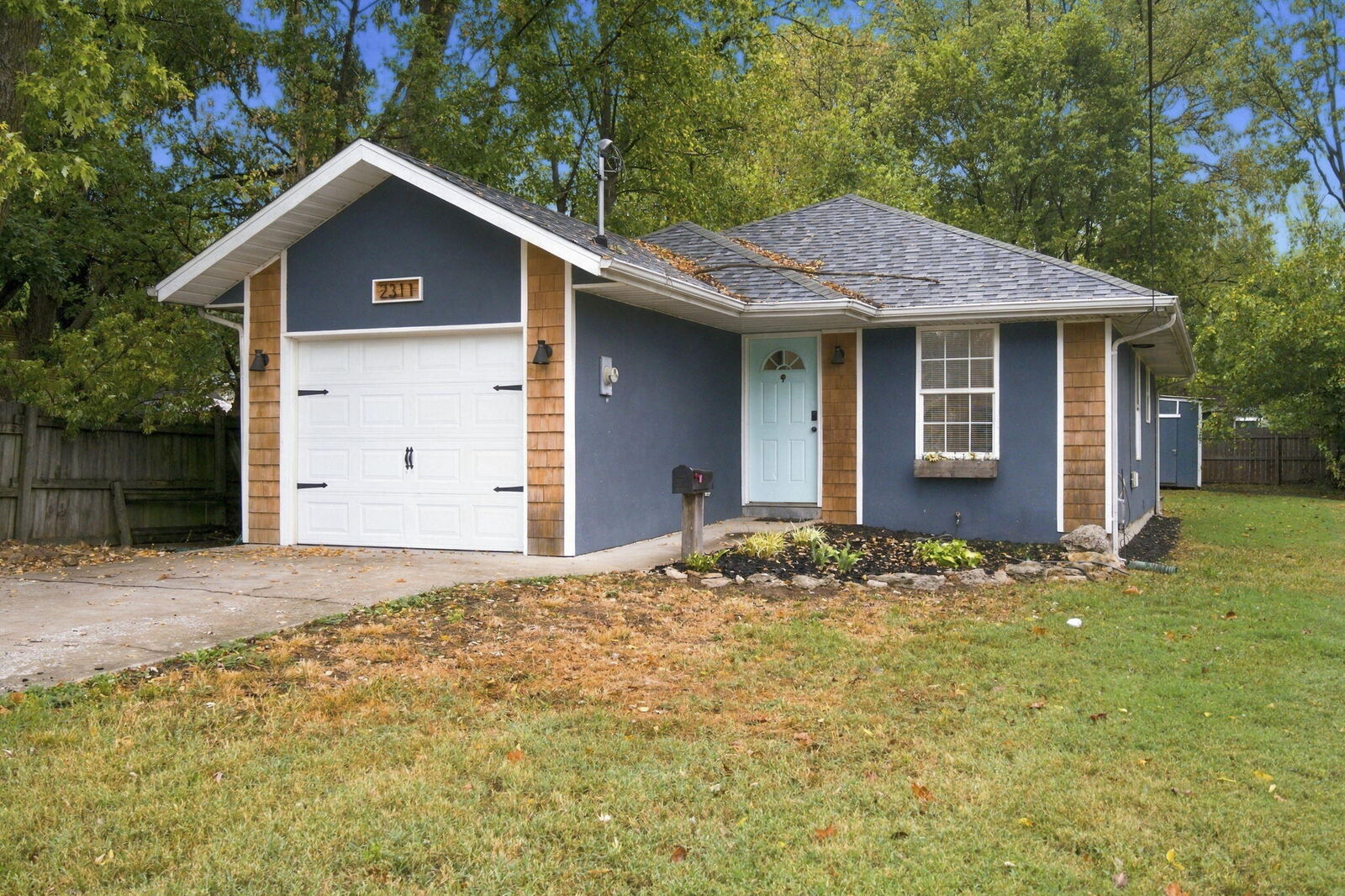 Property Photo: 2311 W Nichols Street MO 65802