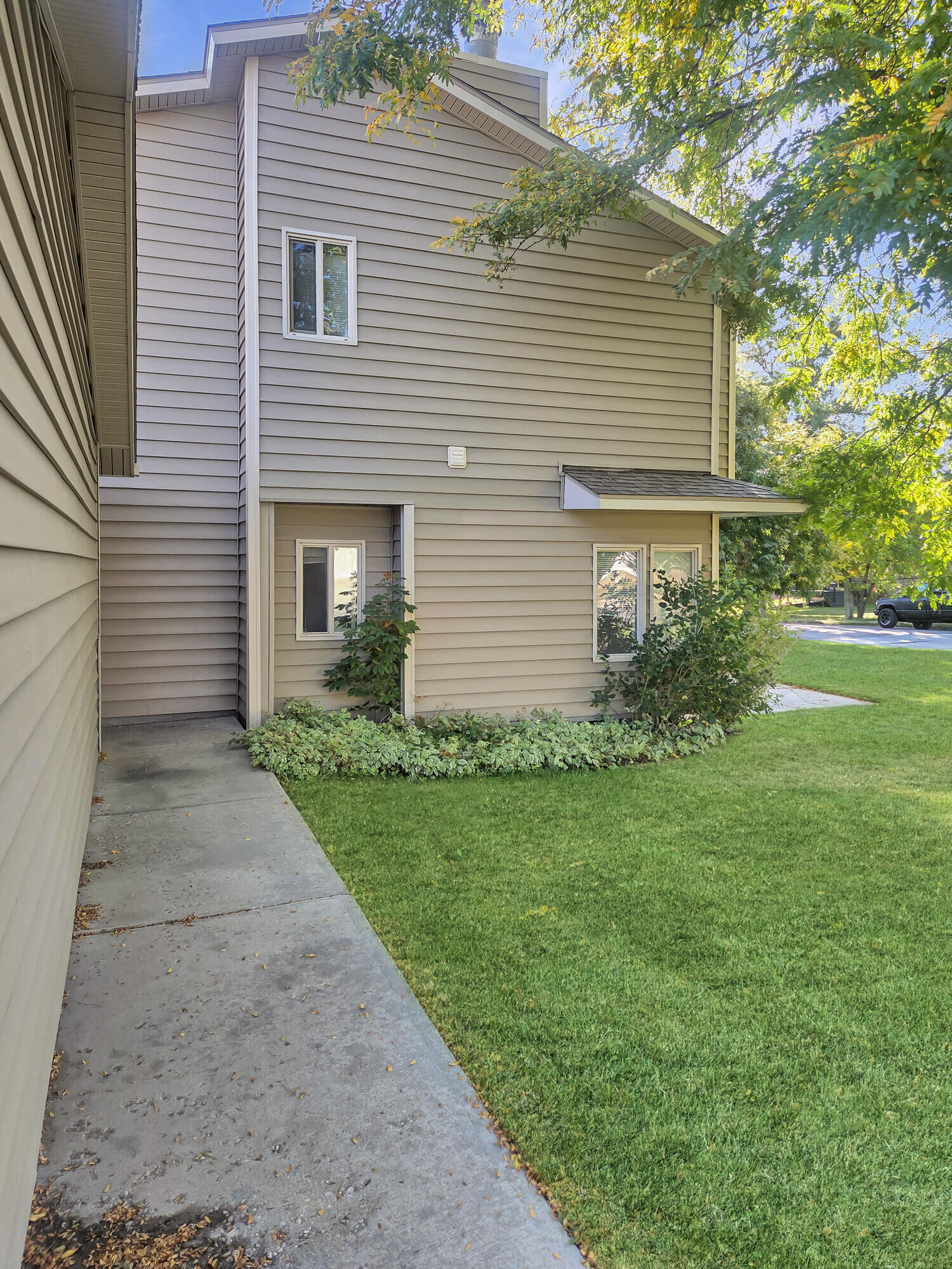 Property Photo:  1987 Edwards Drive D  WY 82801 