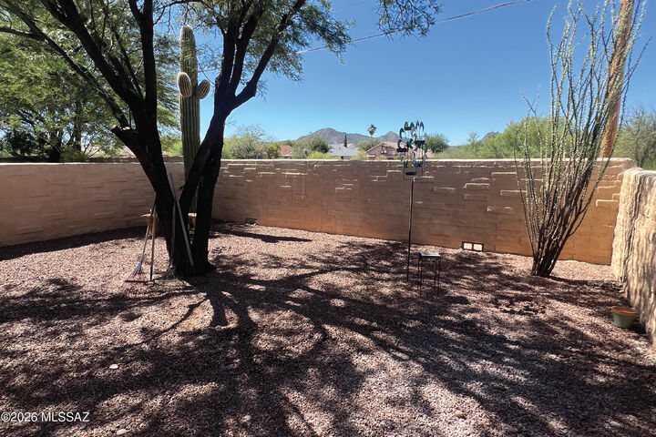 Property Photo: 1431 N Camino Emiliano AZ 85745