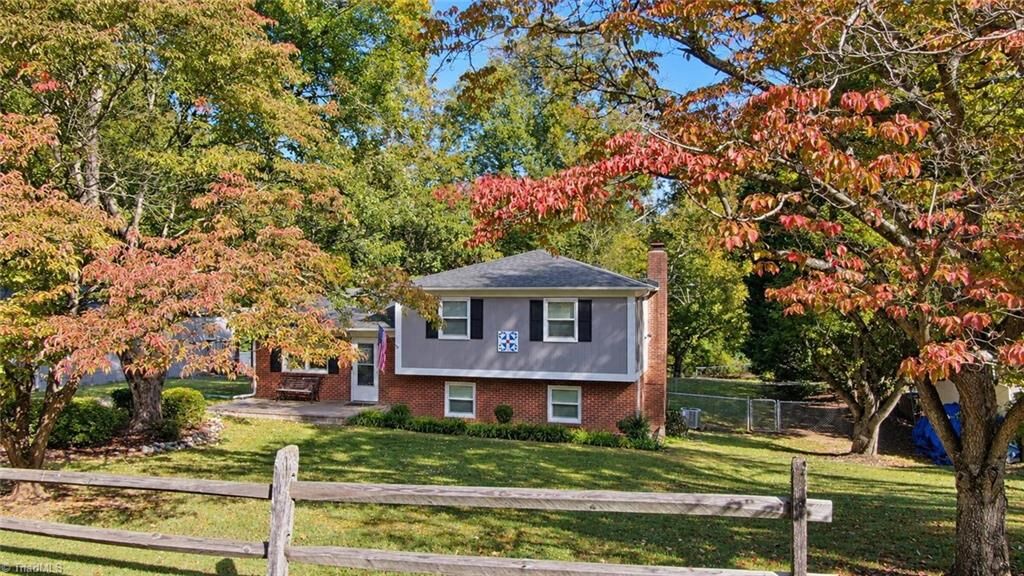 Property Photo: 1823 Bantry Trail NC 27284