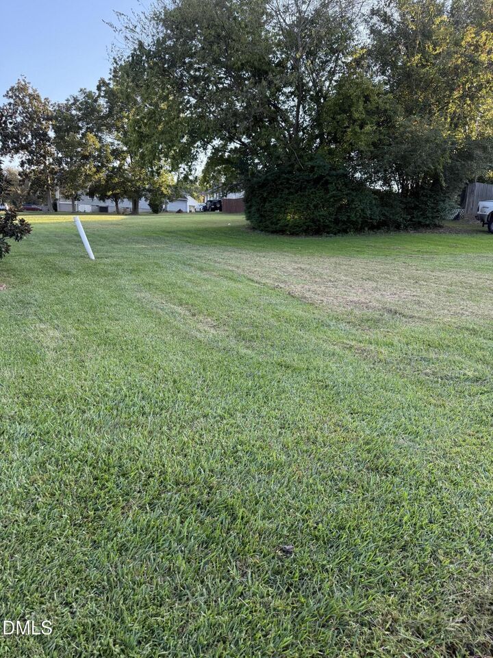 Property Photo:  401 W F Street  NC 28339 