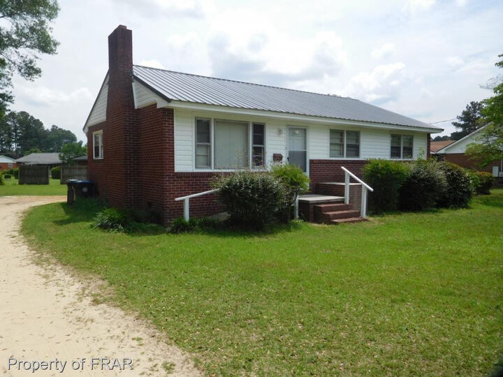 Property Photo: 713 Harris Avenue NC 28376
