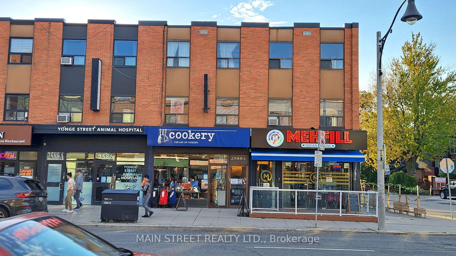Property Photo:  2588A Yonge Street 3  ON M4P 2J3 