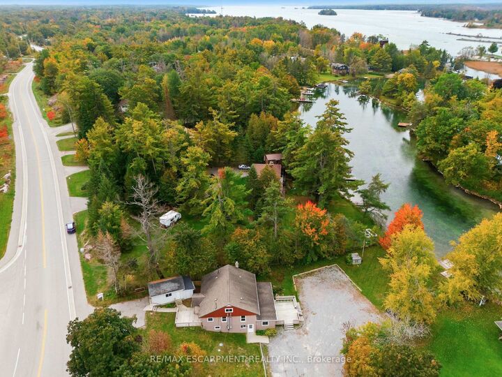 Photo de la propriété:  8272 Rama Road  ON L0K 2B0 