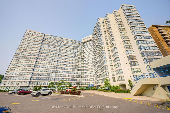 Property Photo:  3050 Ellesmere Road 1515  ON M1E 5E6 