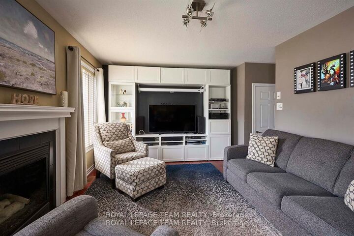 Property Photo:  207 Burnaby Drive  ON K2S 0K1 