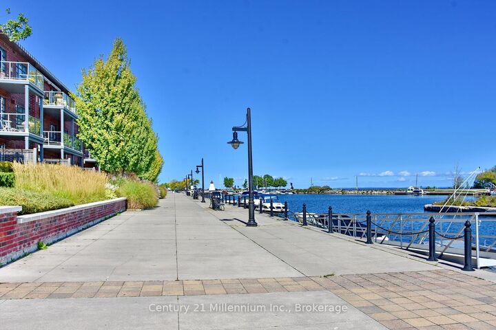 Photo de la propriété:  1 Shipyard Lane 208  ON L9Y 0W2 