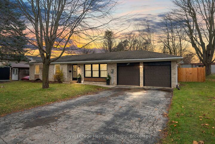 Property Photo:  156 John Street N  ON N0G 1Z0 