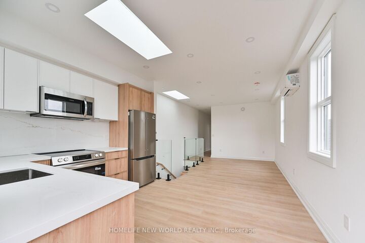 Property Photo:  228 Emerson Ave Avenue  ON M6H 3T6 