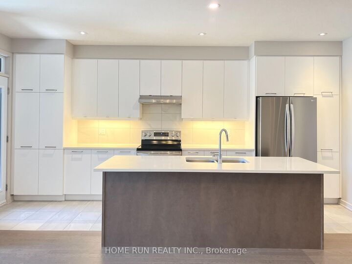 Property Photo:  516 Borbridge Avenue  ON K4M 0H9 