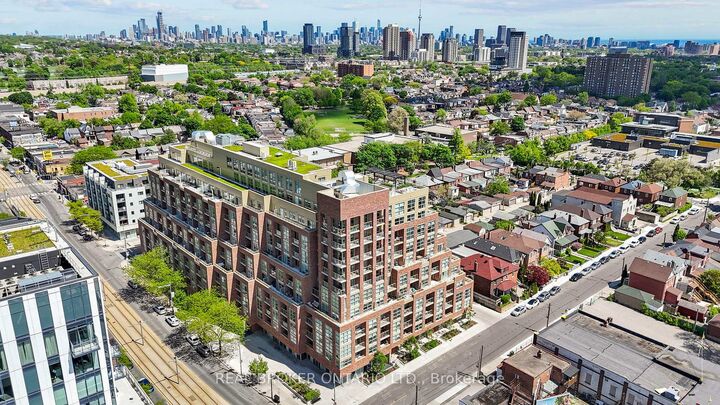 Property Photo:  1787 St Clair Avenue W 920  ON M6N 0B7 