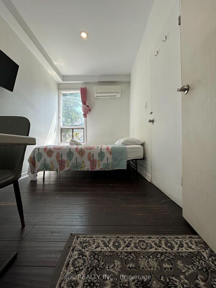 Property Photo:  3 Pembroke St Street Unit A Main Floor  ON M5A 2N6 