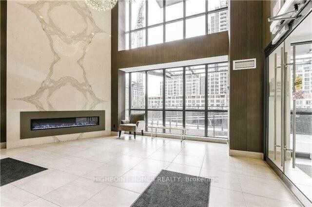Property Photo:  50 Bruyeres Mews 703  ON M5V 0G8 