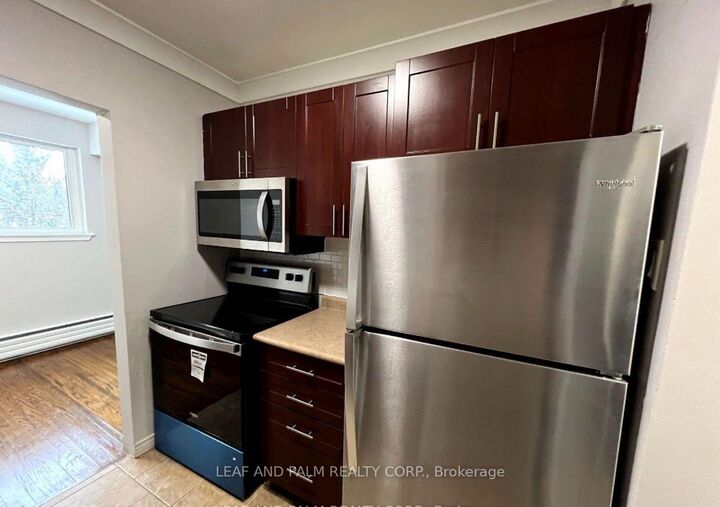 Property Photo:  370 Penn Avenue  ON L3Y 2S9 