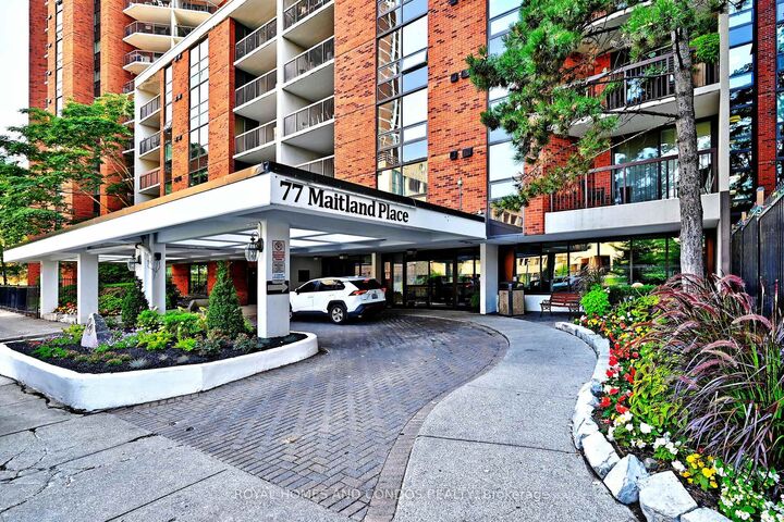 Property Photo:  77 Maitland Place 220  ON M4Y 2V6 
