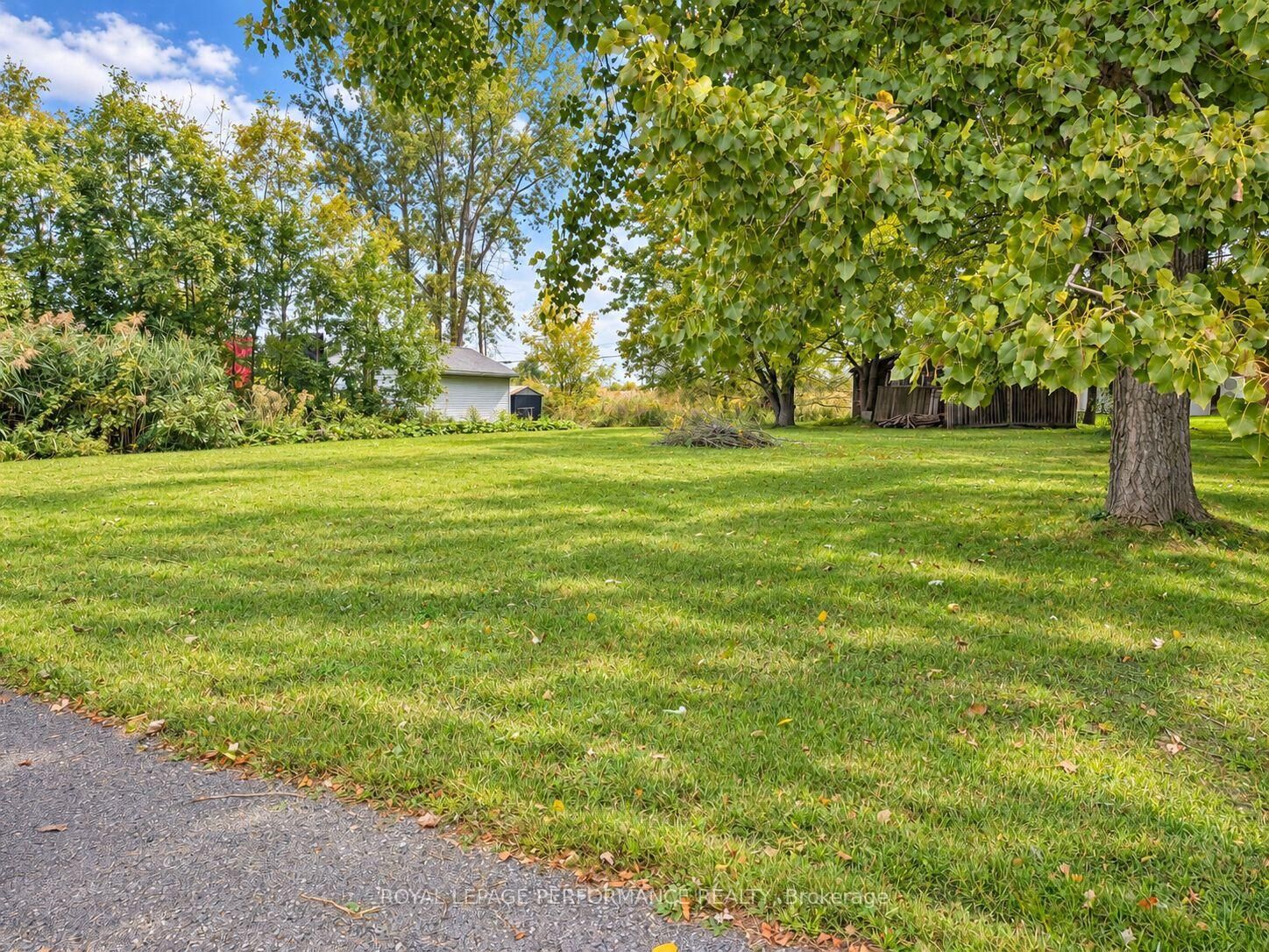Property Photo:  6208 165E Avenue  ON K0C 1E0 