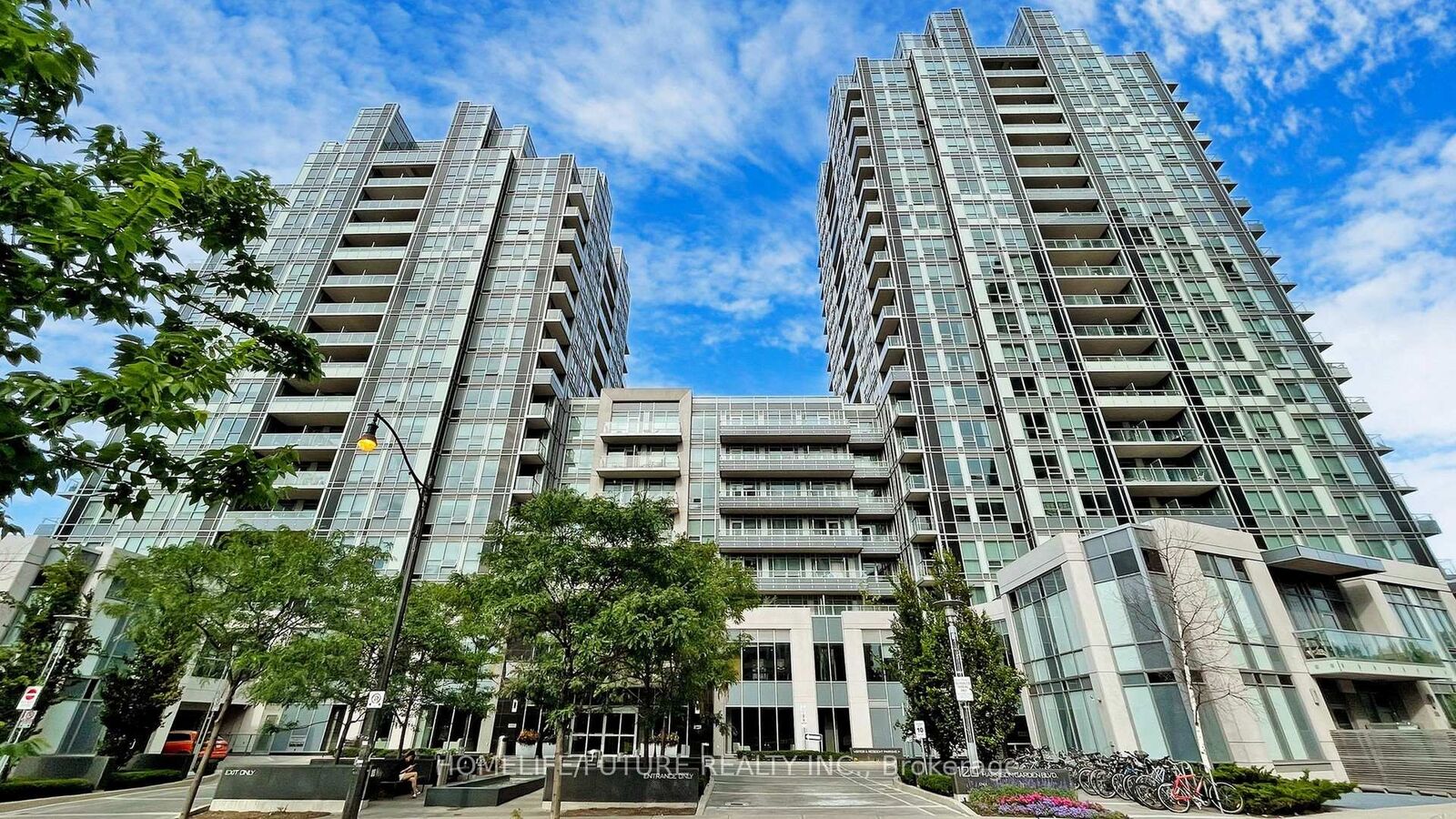 Property Photo:  120 Harrison Garden Boulevard 1302  ON M2N 0H1 