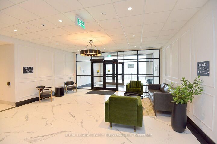 Property Photo:  1936 Rymal Road E 422  ON L0R 1P0 