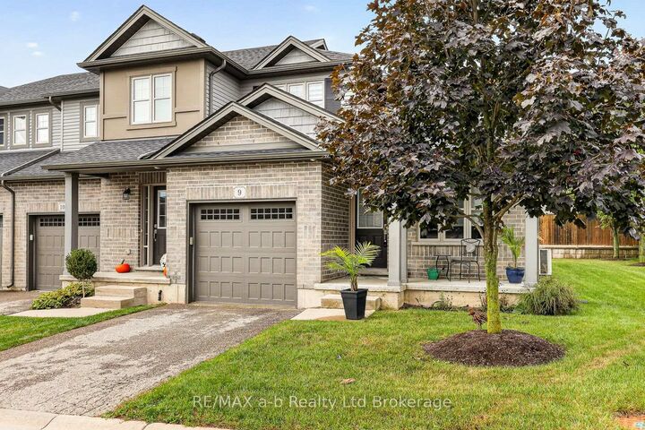 Property Photo:  175 Ingersoll Street N 9  ON N5C 0B9 