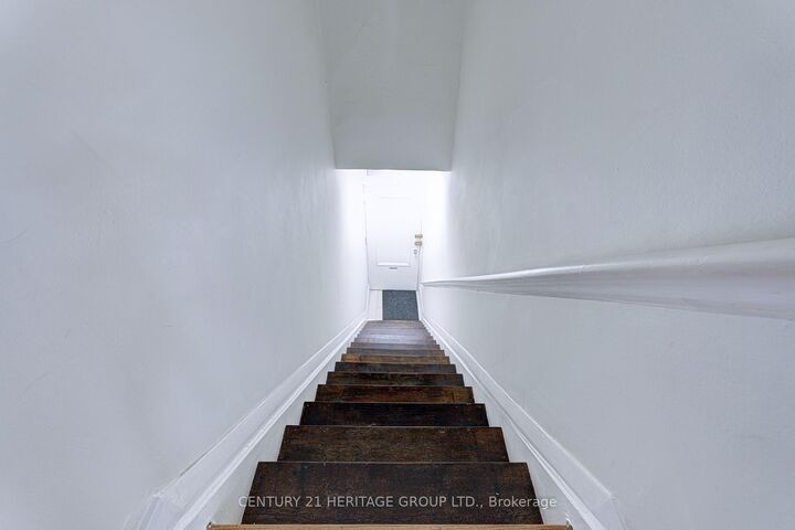 Property Photo:  3065 Lake Shore Boulevard W  ON M8V 1K6 