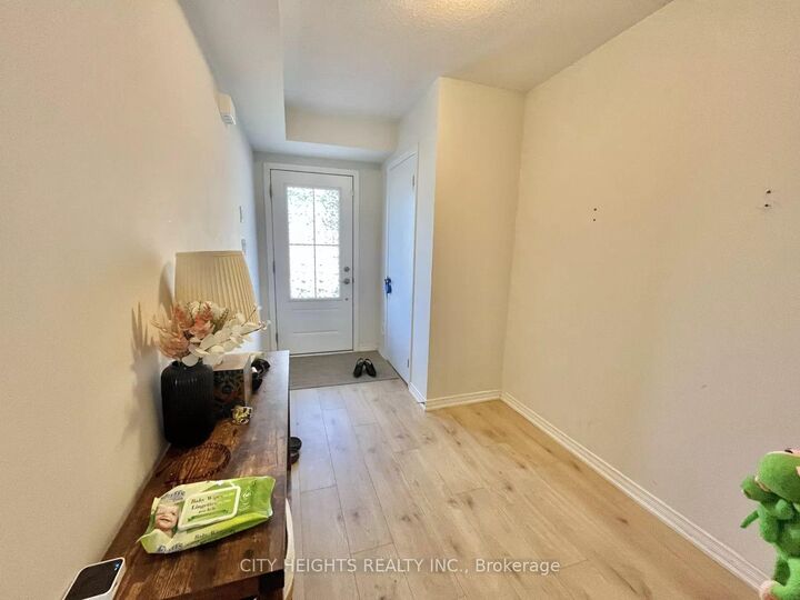 Property Photo:  92 Jerome Way  ON L1C 7G9 