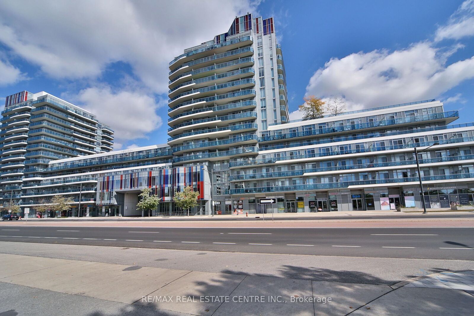 Property Photo:  9471 Yonge Street 315  ON L4C 1V4 
