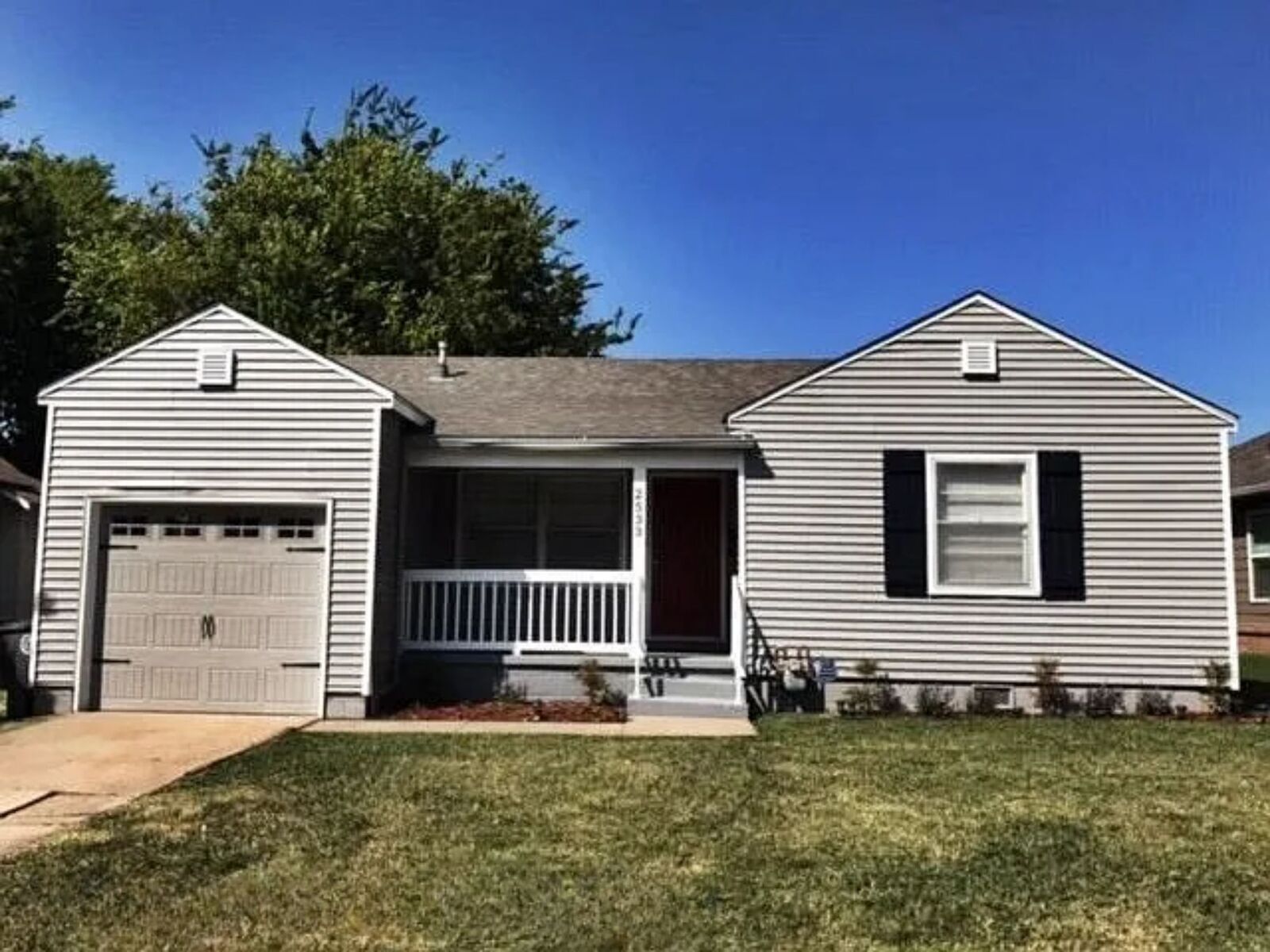 Property Photo:  2533 E 7th Street  OK 74104 