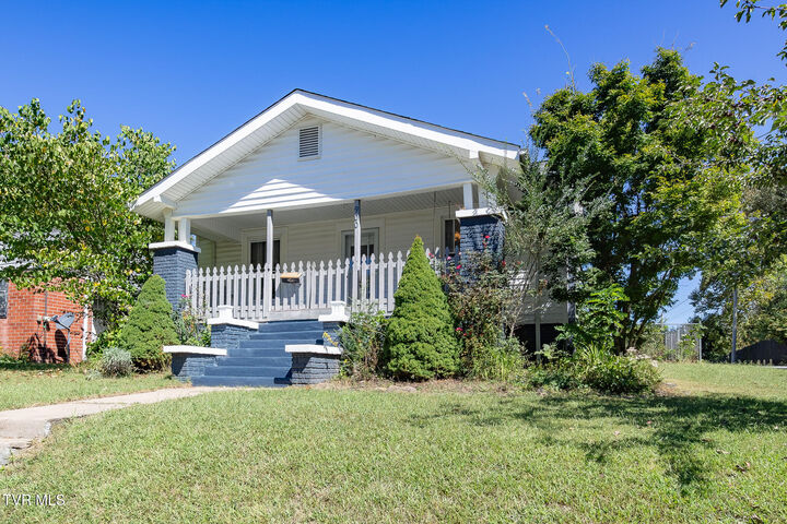 Property Photo:  900 West Hillcrest Drive  TN 37604 