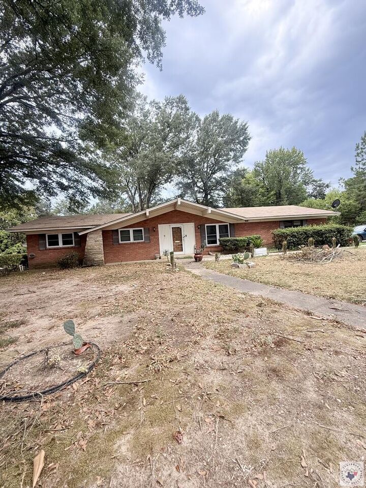 Property Photo:  3911 Potomac Ave  TX 75503 
