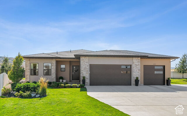 Property Photo: 1727 W Packsaddle Cir UT 84065