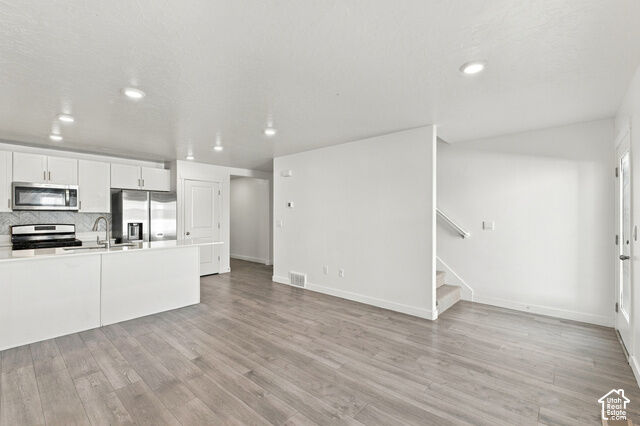 Property Photo: 1156 E Trident Dr UT 84045