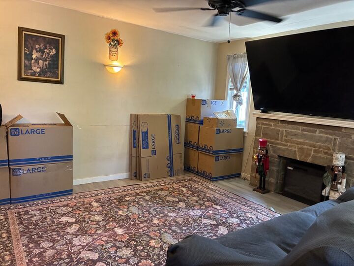 Property Photo: 501 Ivy St Street PA 15025