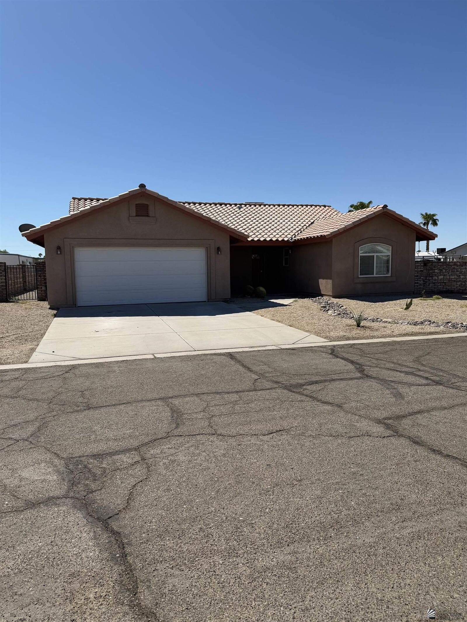 Property Photo: 12327 E 35 Pl AZ 85367