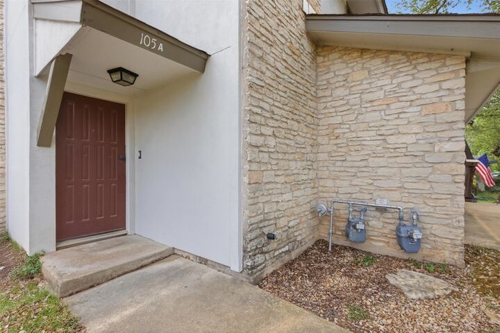Property Photo: 105 Norwood Drive A TX 78628