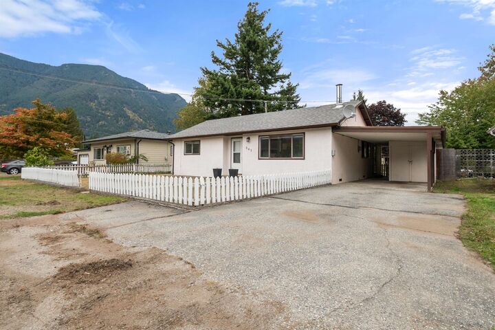 Property Photo: 561 Thacker Avenue BC V0X 1L0