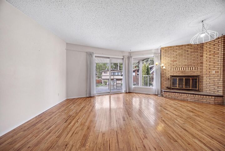 Property Photo:  216 First Avenue  BC V2R 4Y4 