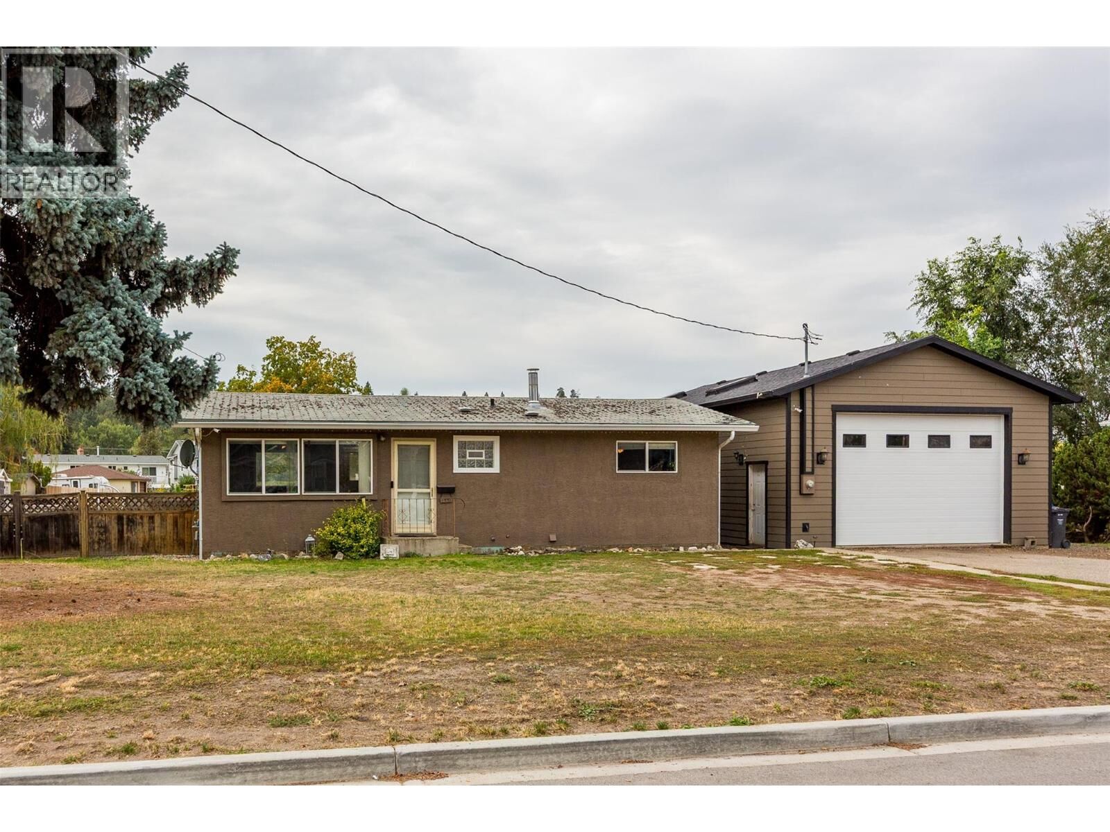 Property Photo:  1495 Cornwall Road  BC V1X 1P2 
